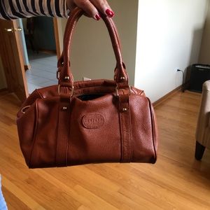 Bucket style hand bag